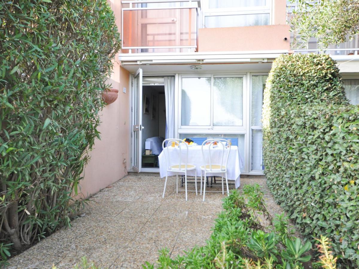 Apartment Les Jardins De La Mer-2 By Interhome 카발레르쉬르메르 외부 사진