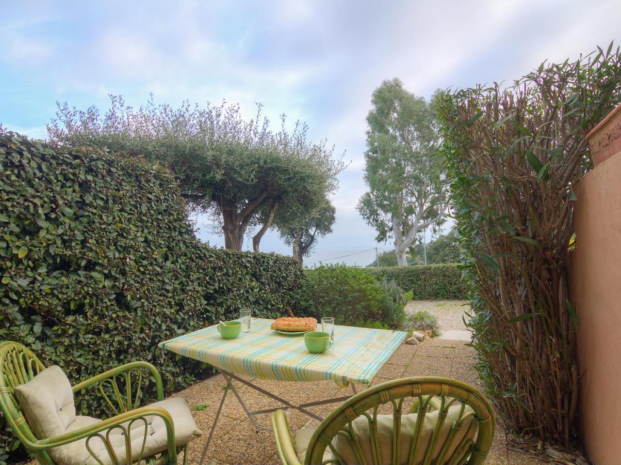 Apartment Les Jardins De La Mer-2 By Interhome 카발레르쉬르메르 외부 사진